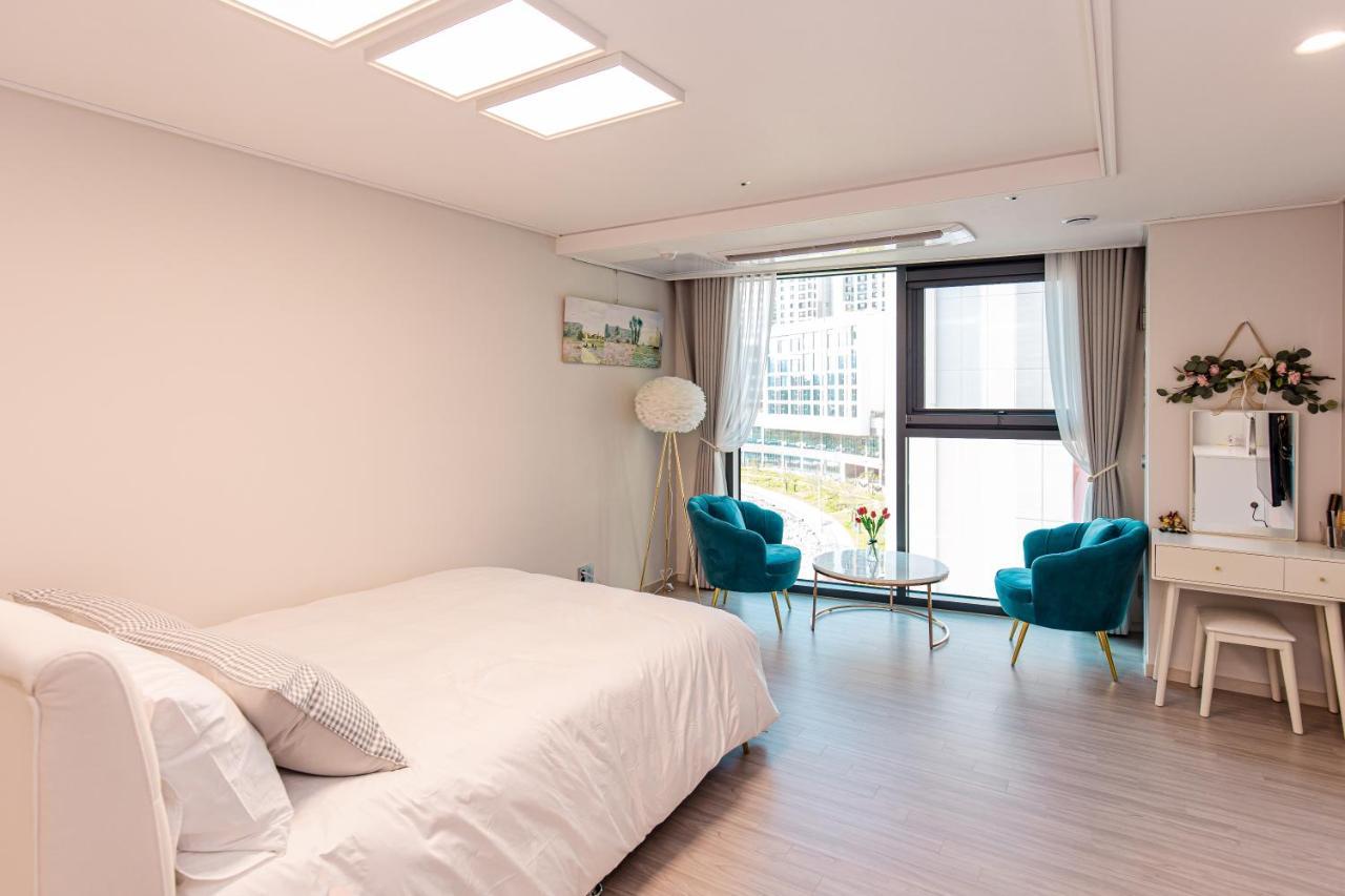 Aparthotel Lotte Castle Marina Yeosu Exterior foto